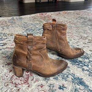 PLDM - Palladium Stony heel leather boots